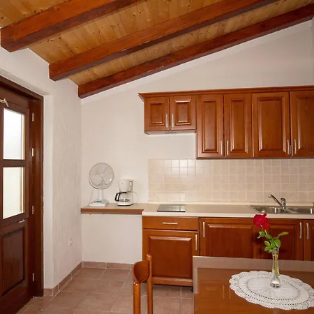 Apartman Mit Garten By Interhome Funtana