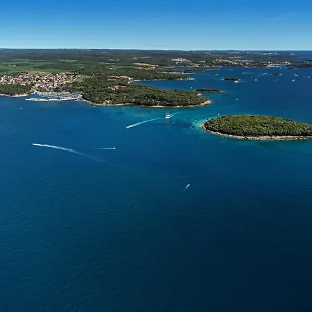 Mit Garten By Interhome