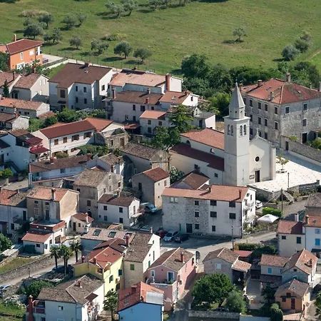 Mit Garten By Interhome Appartement Funtana