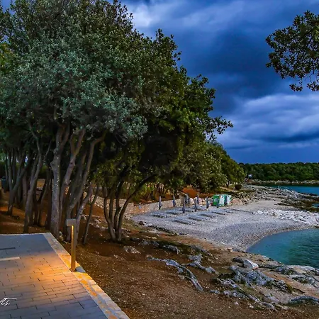 Mit Garten By Interhome Funtana