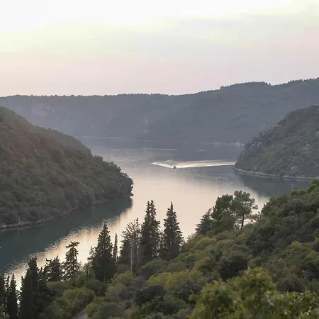 Mit Garten By Interhome